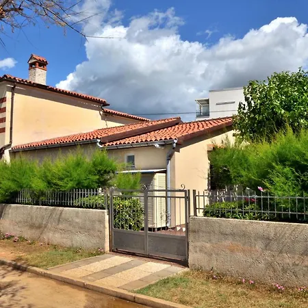 Luna Apartment Porec